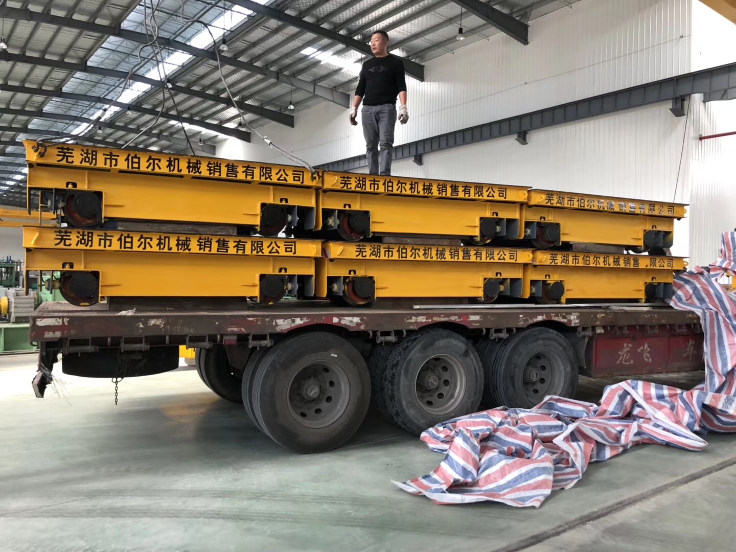 安徽眾源新材料股份有限公司訂購20噸低壓供電平車，交付現場。